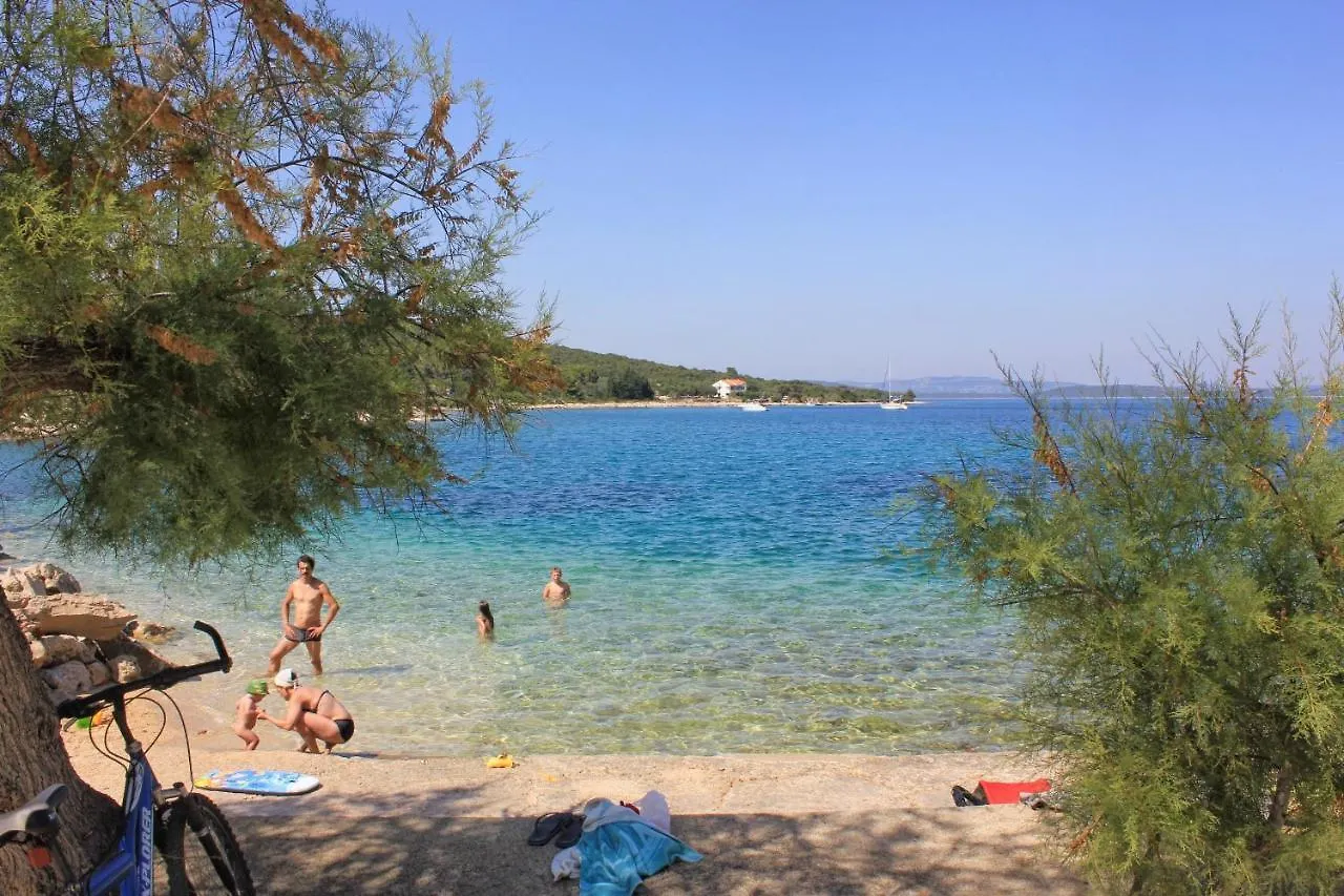 Holiday Apartments Zman, Dugi Otok - 887 0*, Zman Croatia